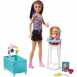 Papusa Barbie babysitter cu bebelus si accesorii pentru camera bebelusului, 3 ani +