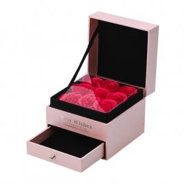 Cutie de bijuterii cu sertar si trandafiri de sapun Roz 12 x 12 x 9.5 cm